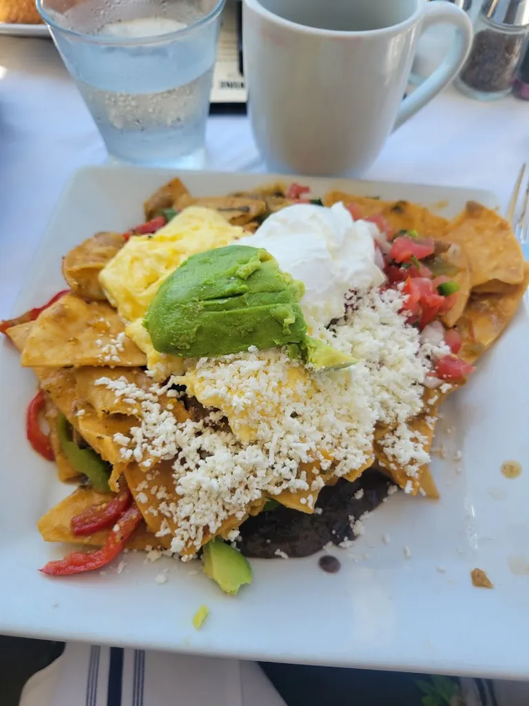 Ana M._Boathouse at Hendry's Beach_Santa Bárbara_review