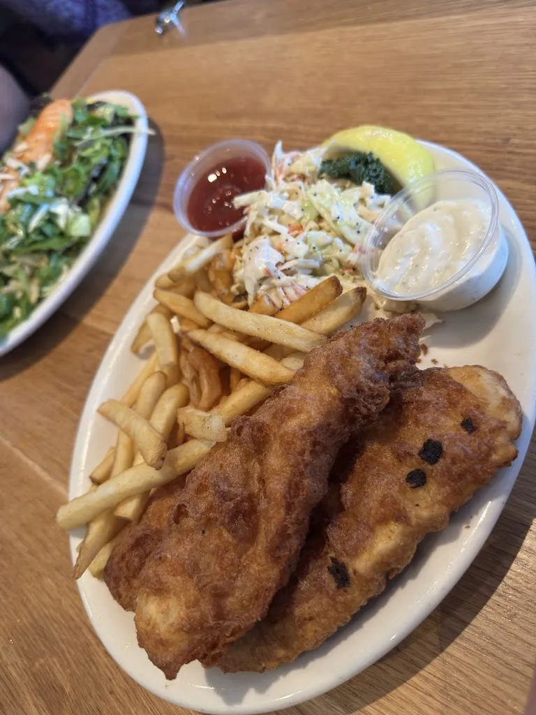 Robert Louie_Brophy Bros._Santa Bárbara_review