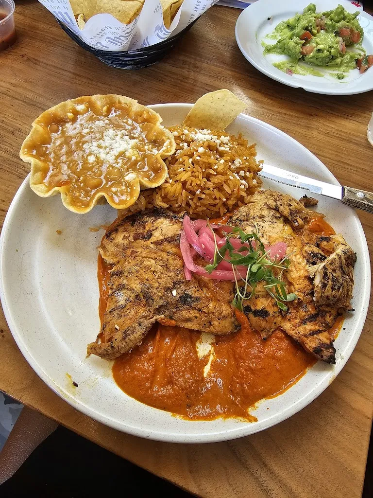 lizeth Tapia_Los Agaves Restaurant_Santa Bárbara_Bewertung