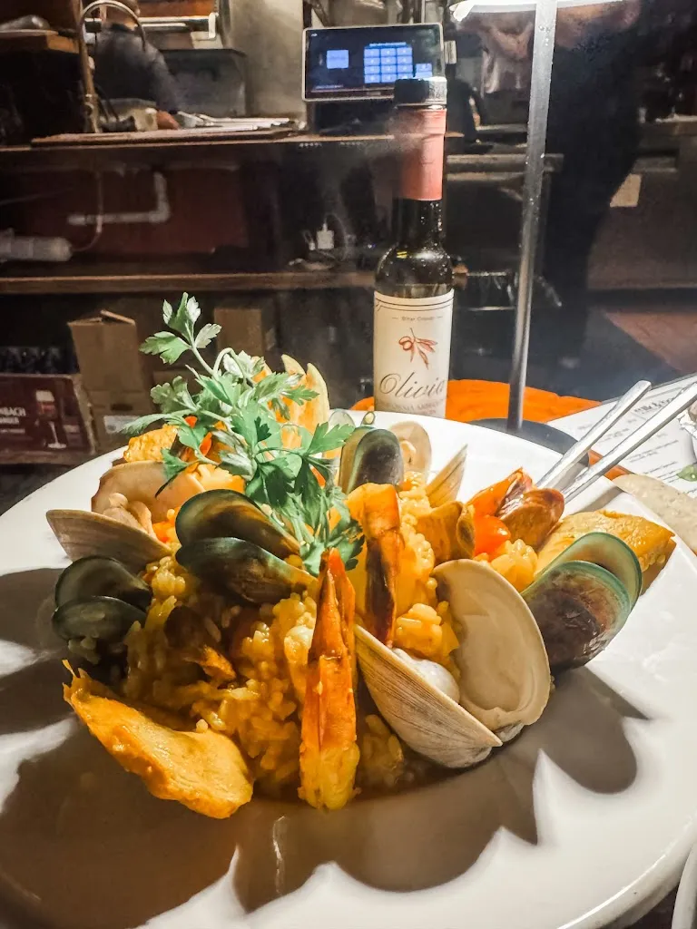 Raquel Kalina_milk & honey_Santa Bárbara_review