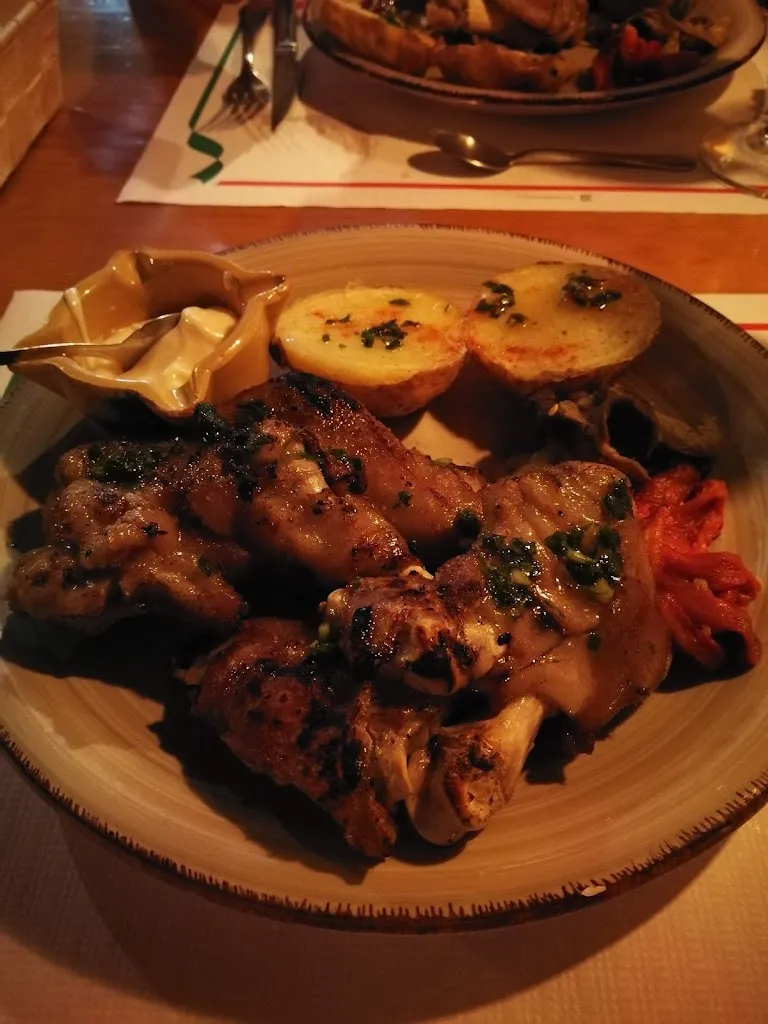 Raquel Ballesteros_LA COVA DE ROCALLAURA_Savallà del Comtat_review