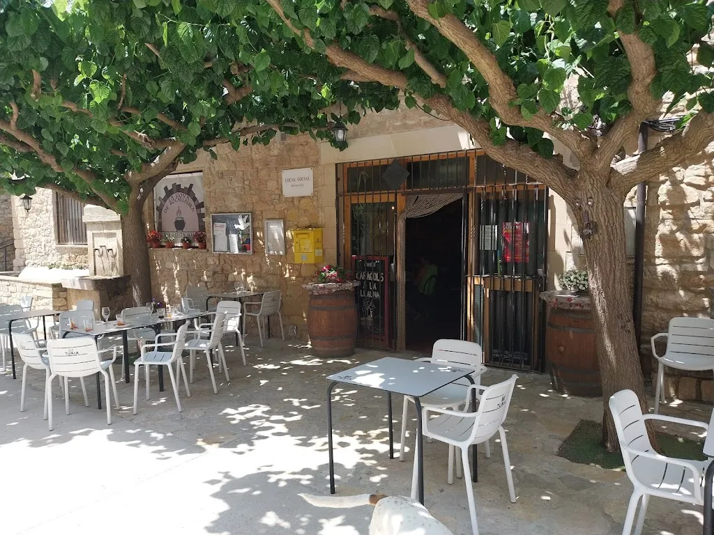 Xavier Pons_LA COVA DE ROCALLAURA_Savallà del Comtat_review