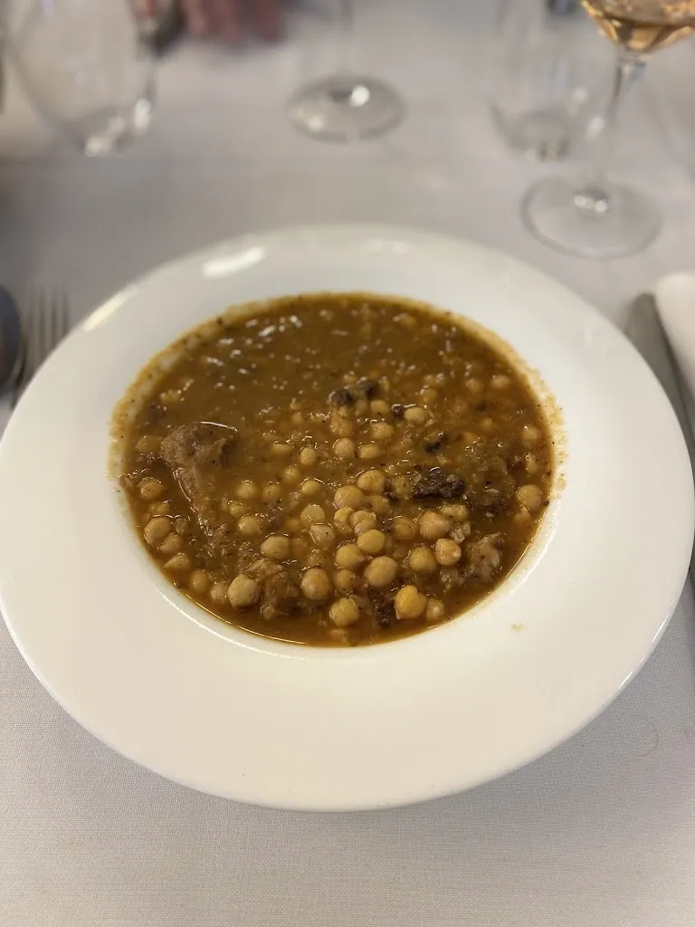 Eulàlia Besora_Cal Travé_Solivella_review