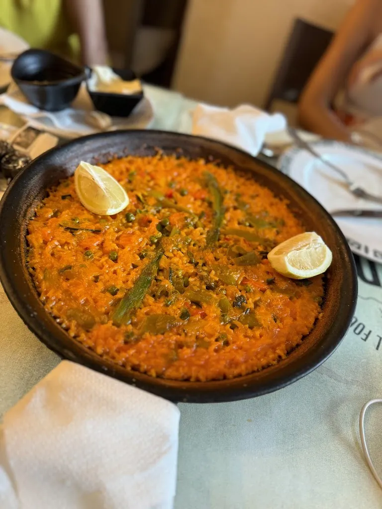 Viral R_Ciudad De Tui_Torre de Espanyol_review