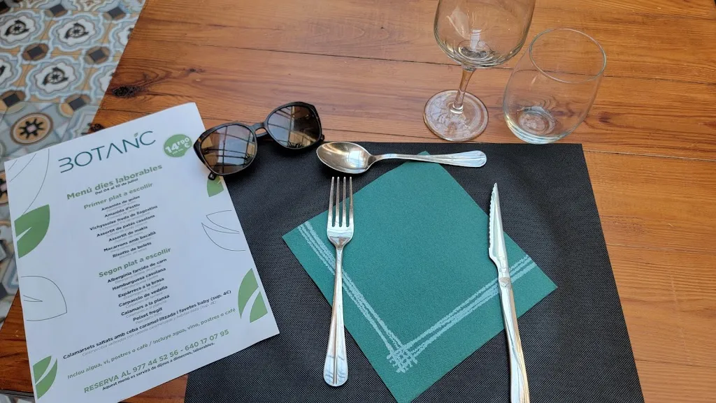 Haley_Restaurant Botanic_Tortosa_review