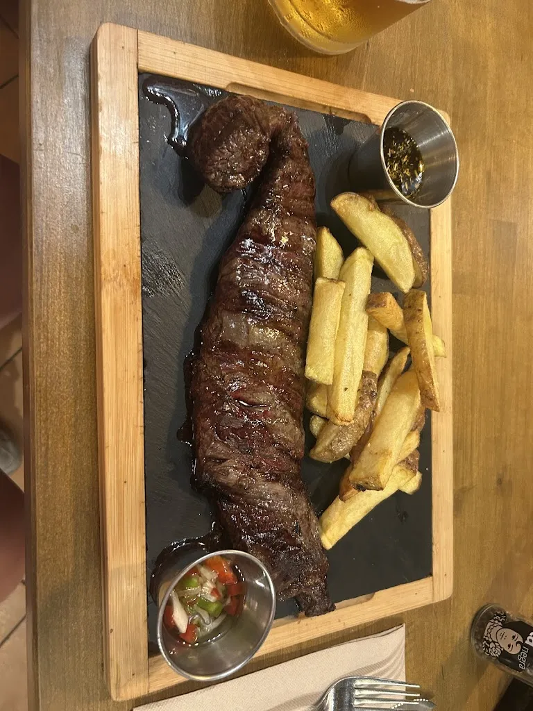 Peter Butler_Baires Bar_Tarragona_review