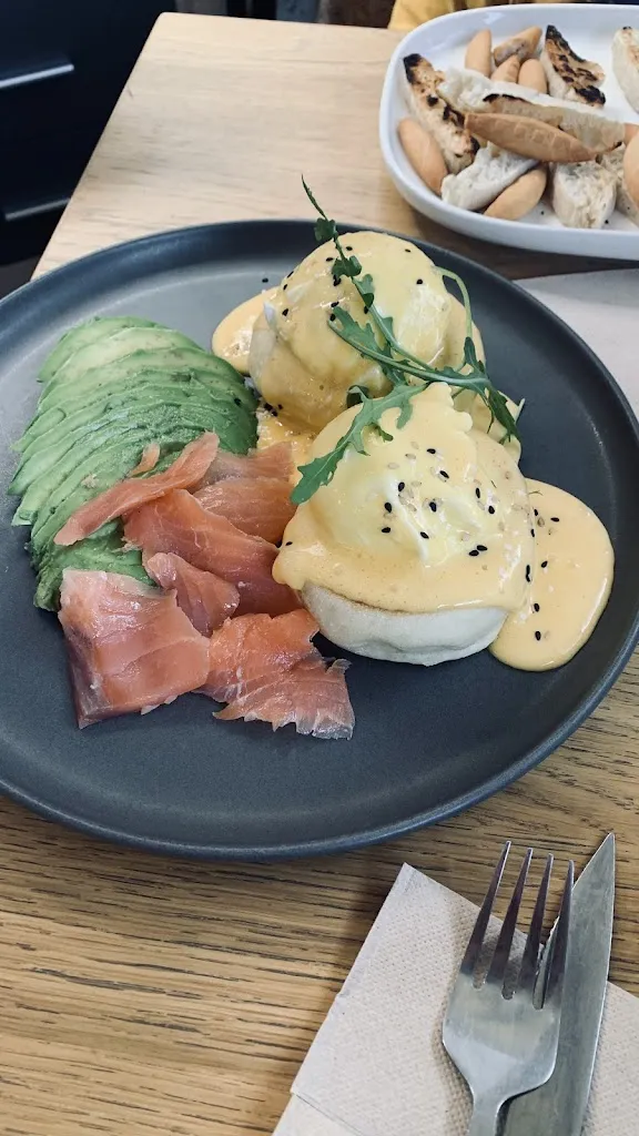 Peter McLK_The School House Brunch & Gastropub_Tarragona_review