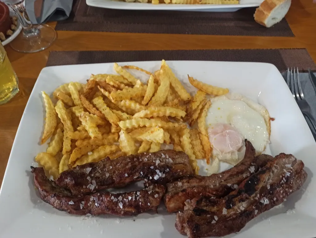 Isa Pons_Bar Braseria Restaurante AMSI_Vallmoll_review