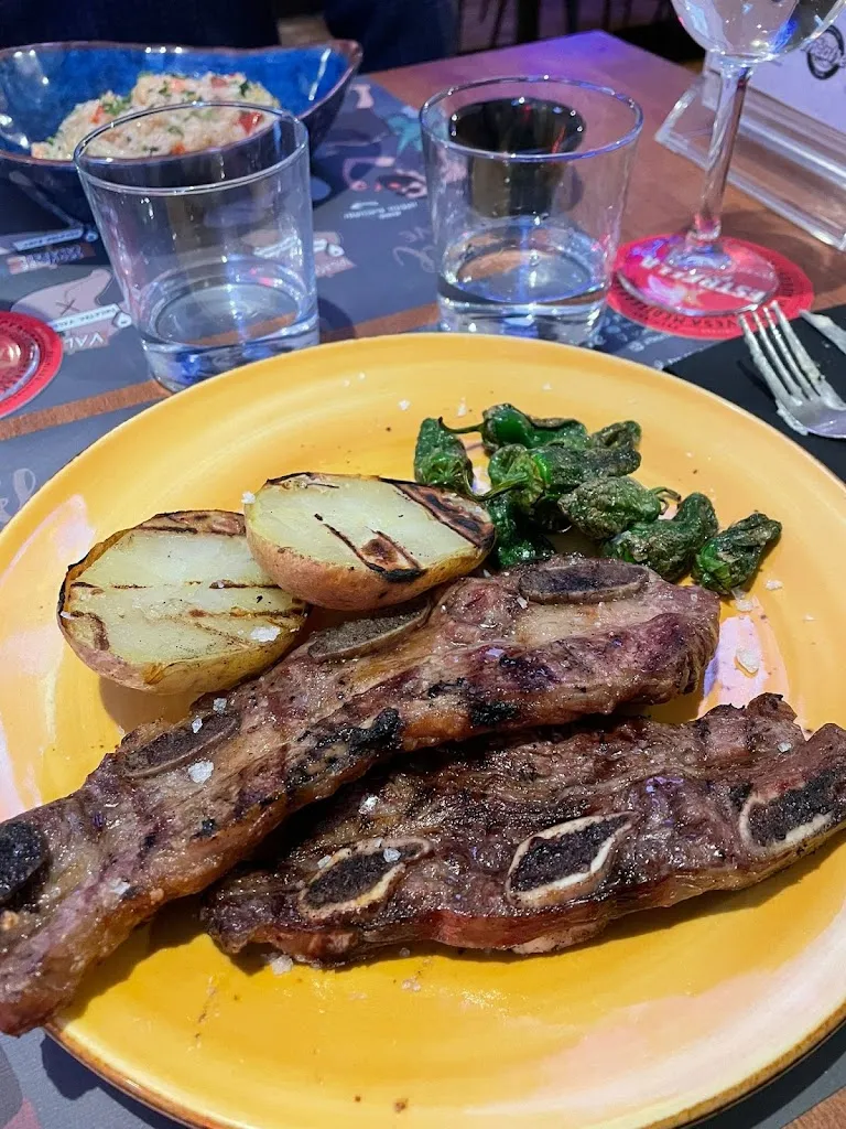 João Toss Molon_Nomade by Melbourne_Valls_review