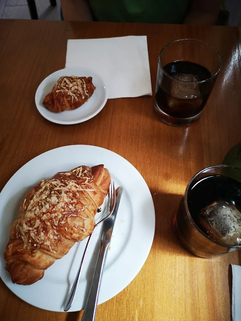 Maria Jose Castell Coll_Cafè Fleca Feliu_Ulldecona_review