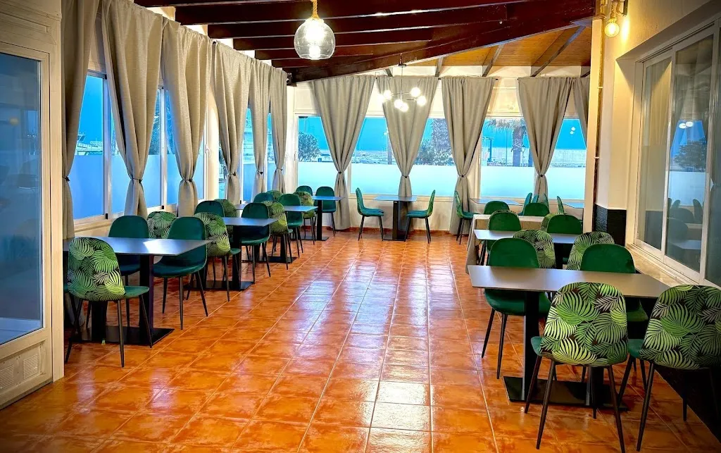 Bar - Restaurante "EL TALISMÁN" Garrucha restaurant in Garrucha