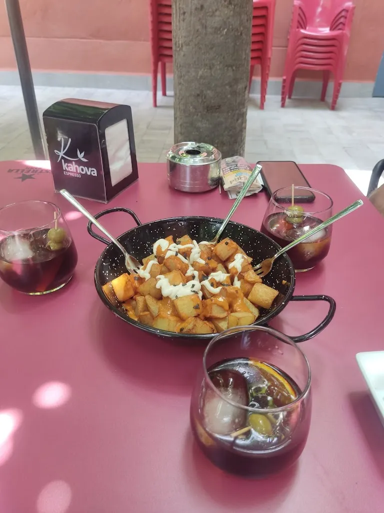 Placi Abeledo_La Cava_Vilanova dEscornalbou_review