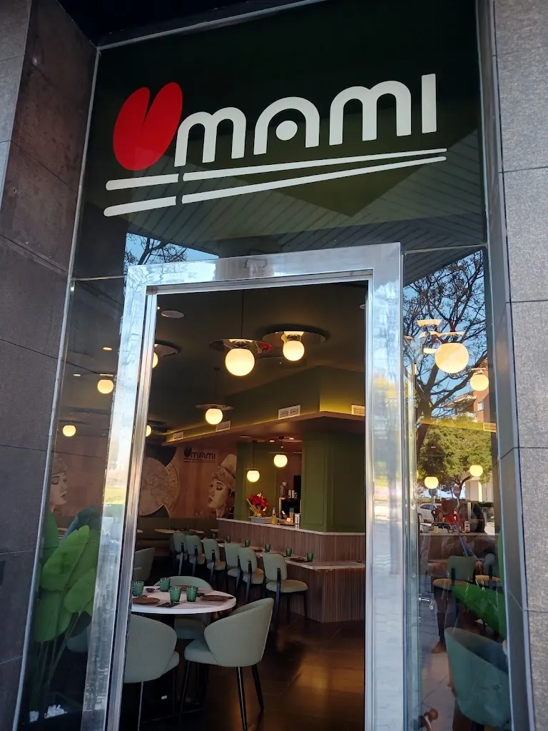 Umami sushi restaurant in Vila-seca