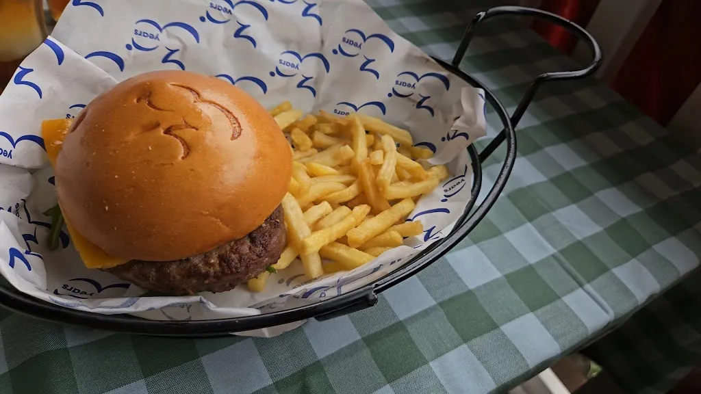 The Iron Horse_Vila-seca_slider_image_2