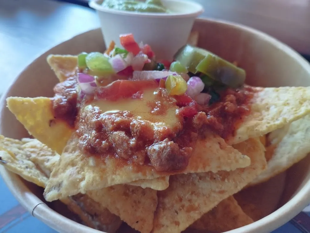 Oposiciones para Guerreros_River Bar_Vila-seca_recensione