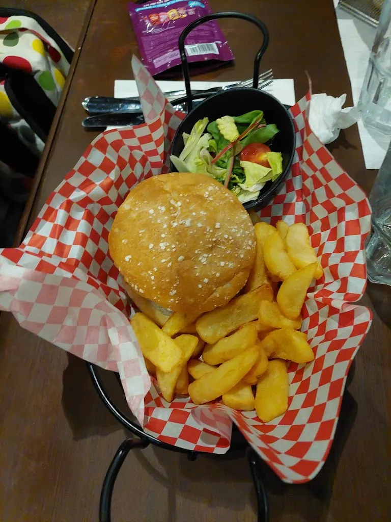 Emilio_River Bar_Vila-seca_recensione