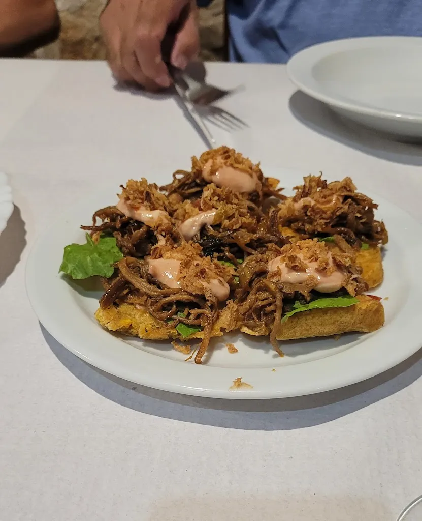 Olga Nebra_Bar Tolo_Huesa del Común_review