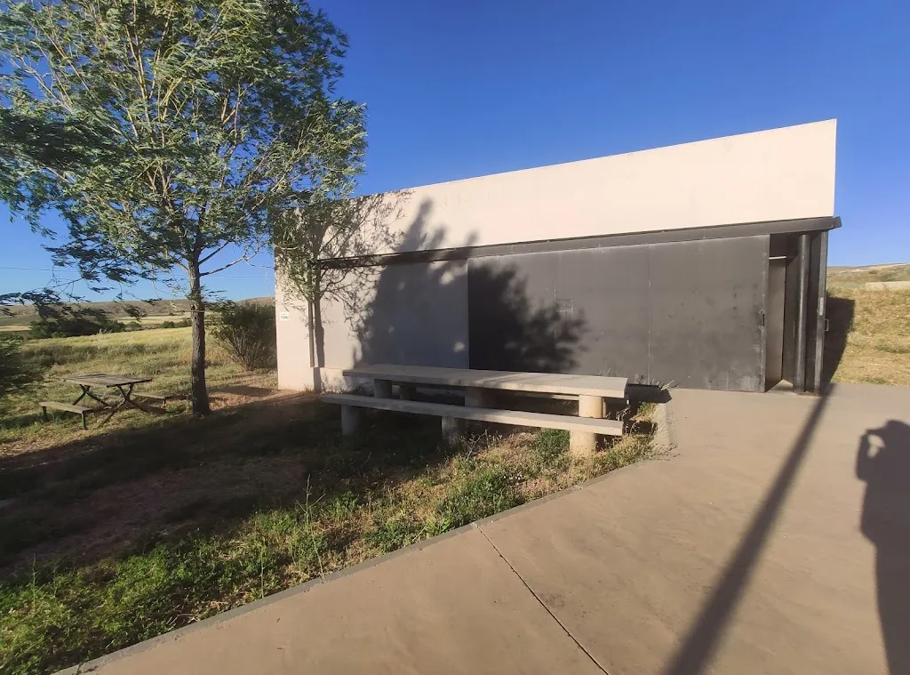 Verónica Rueda Villadangos_Merendero Público Municipal de Huesa del Común._Huesa del Común_review