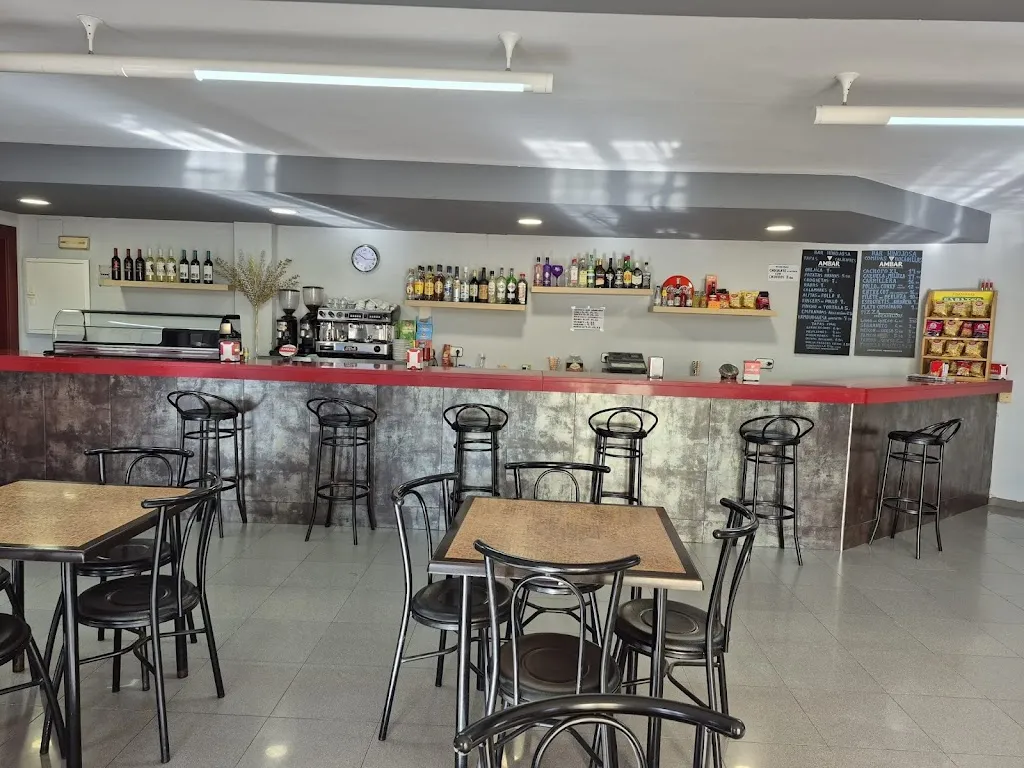 Bar Hinojosa restaurant in Jarque de la Val