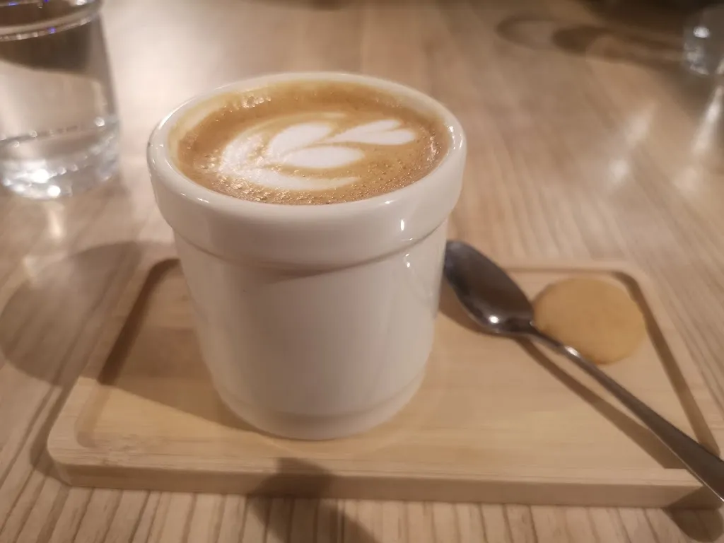 Menu_Raíces Café y Arte - Café de especialidad y Brunch_Libros_immagine_9