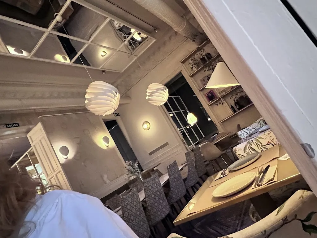 Jeremy Rishe_El Imparcial_Lledó_review