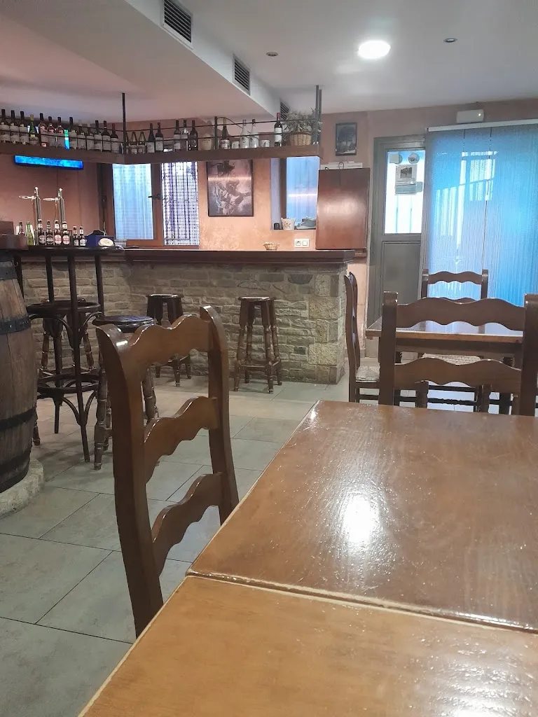 Bar Fina Linares de Mora restaurant in Linares de Mora