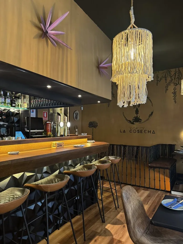 La Cosecha restaurant in Loscos