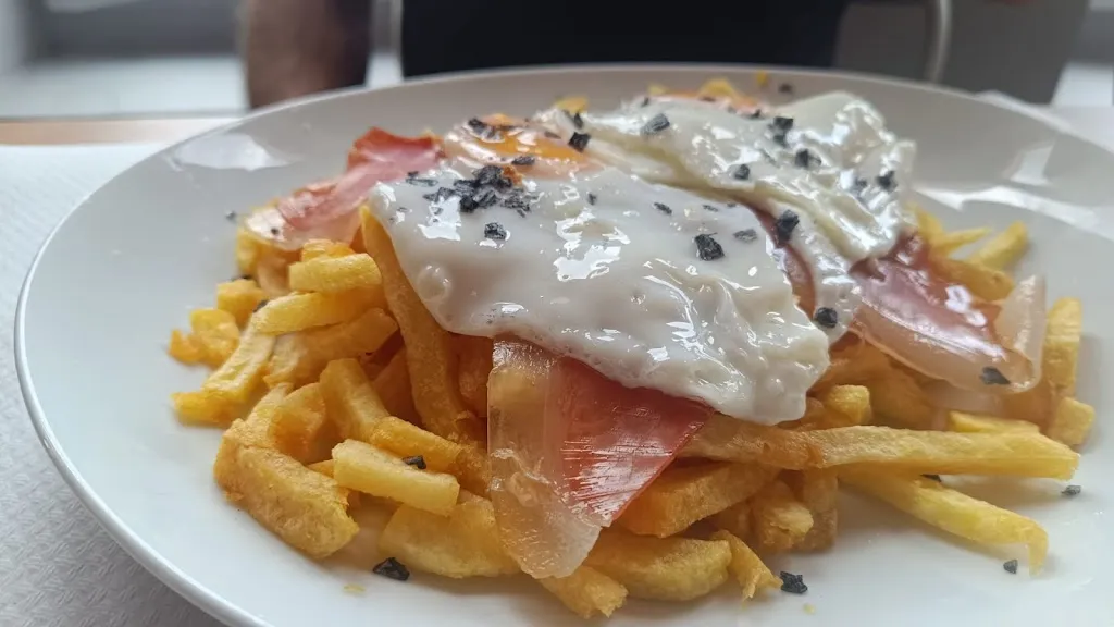 Oscar Li_Cafetería Restaurante Santa Catalina_Manzanera_review