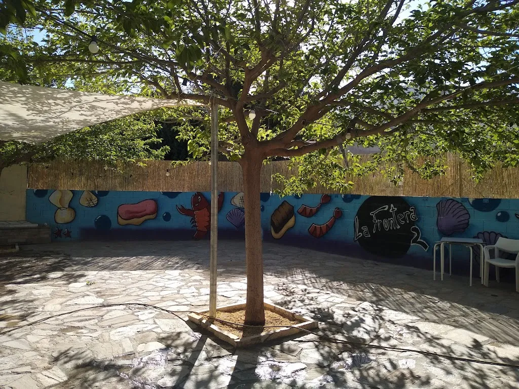 david segura_Bar la frontera 2_Macael_review