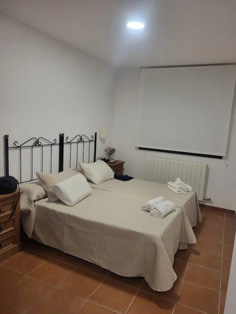 Alberto Perez Navarro_Hostal Hoz del Manzano_Monterde de Albarracín_review