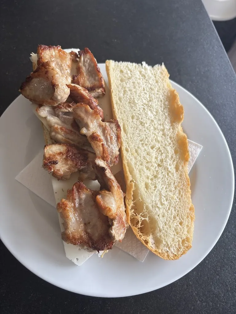 Bar restaurante y comercio La Fragua MSR_Noguera de Albarracín_slider_image_2