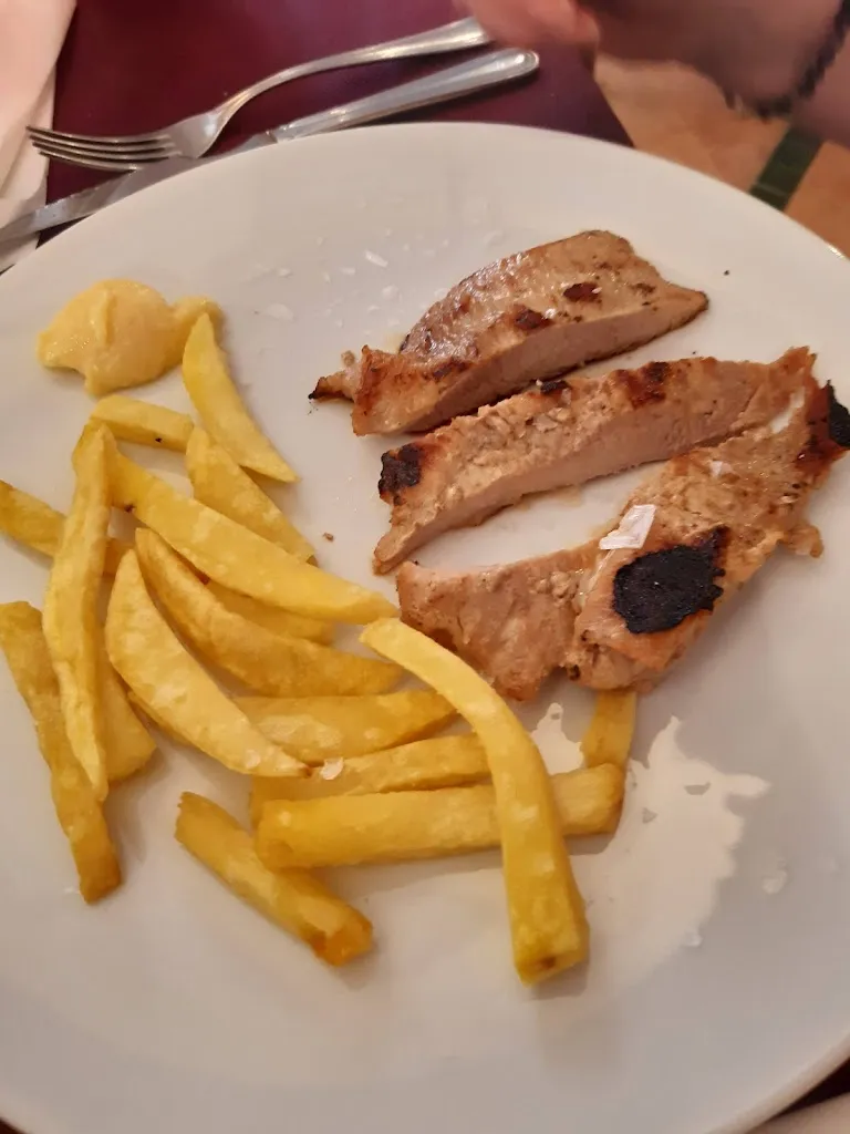 Vicent Clausell Gurrea_La Esquila_Mora de Rubielos_review