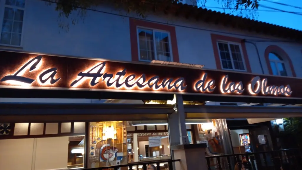 La Artesana de Los Olmos restaurant in Olmos Los