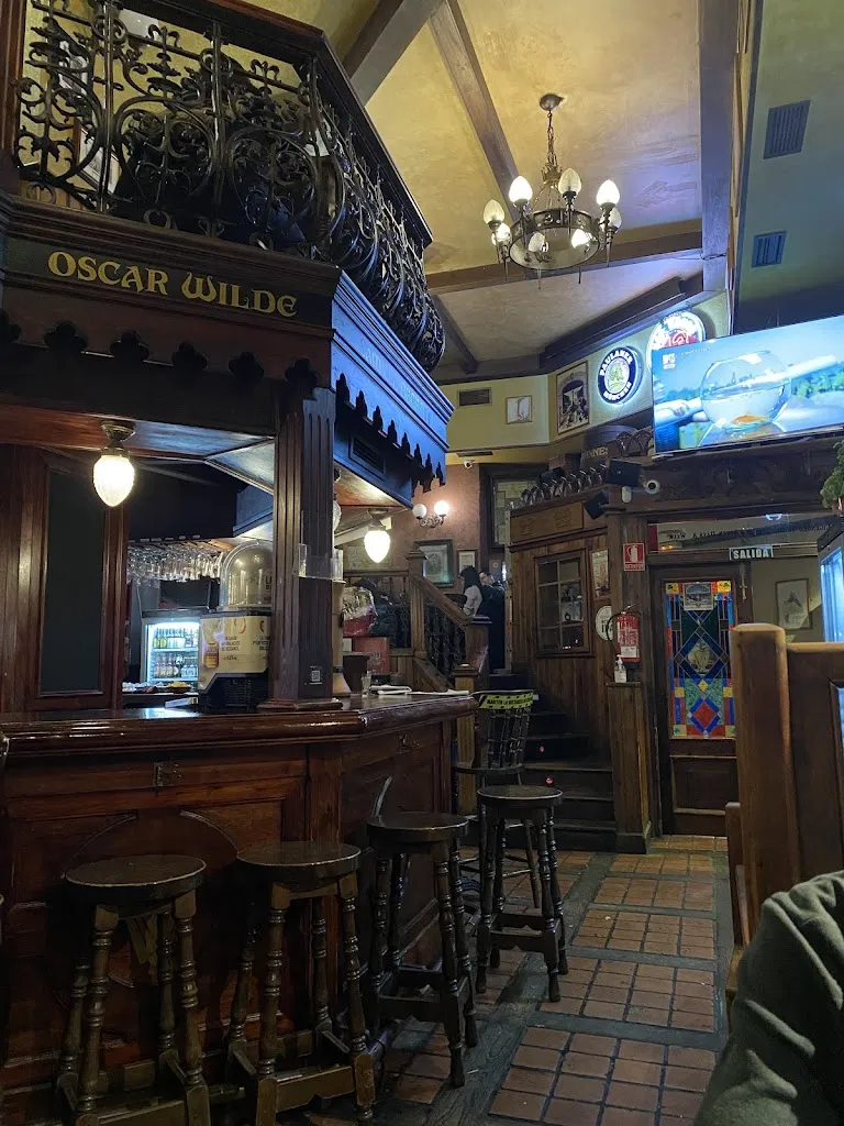 Dušan Karalić_The Towers Pub_Olmos Los_review