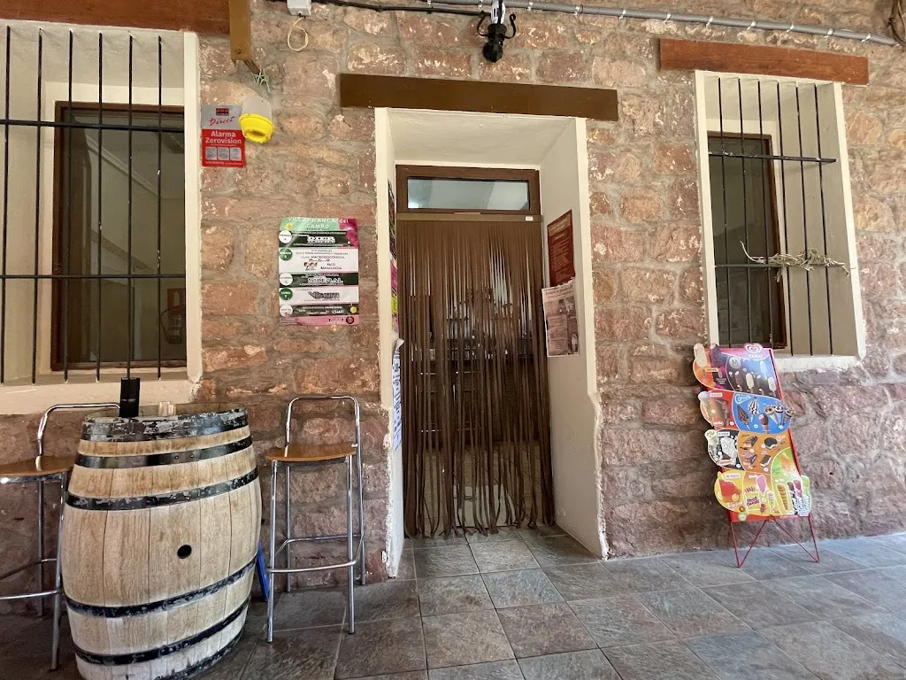 Bar Tele-Club MSR Multiservicio Rural San Blas de Peracense restaurant in Peracense