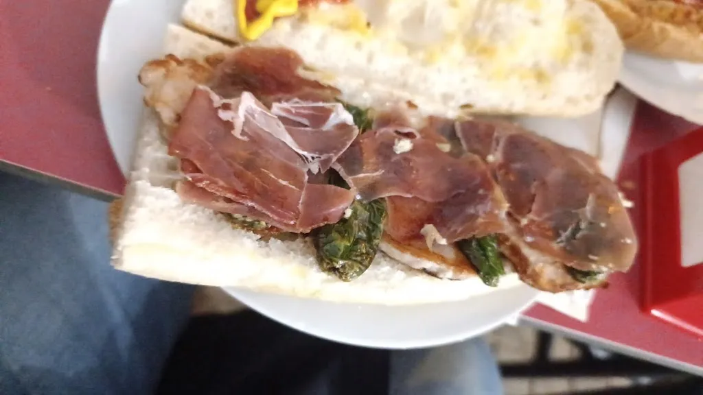 Bar La Plaza_Perales del Alfambra_slider_image_2