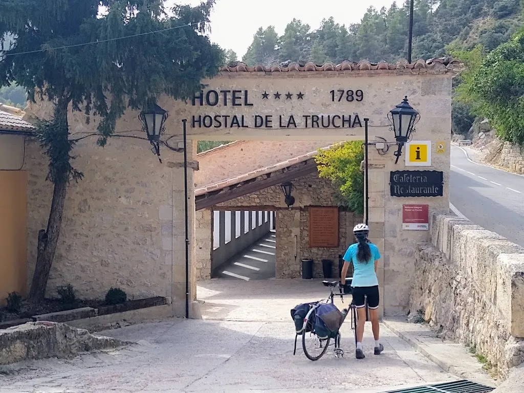 antonio jones_Hostal De La Trucha_Pitarque_review