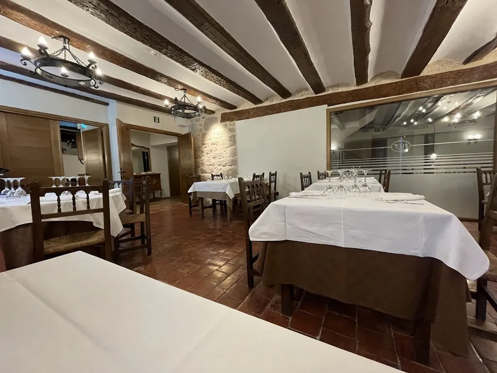 Hostal De La Trucha_Pitarque_slider_image_3