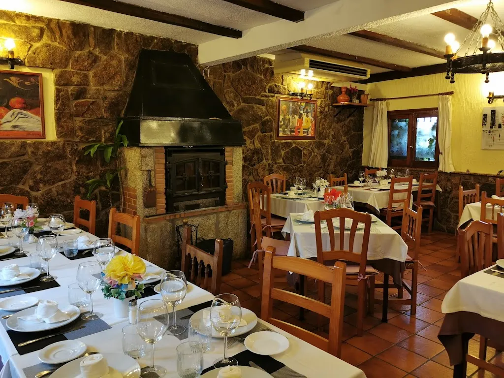 Los Candiles restaurant in Peralejos