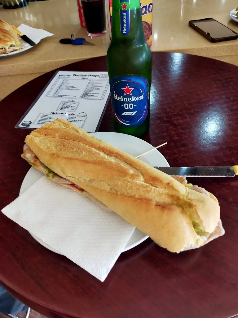 Bar Luis Ortega_Macael_slider_image_2