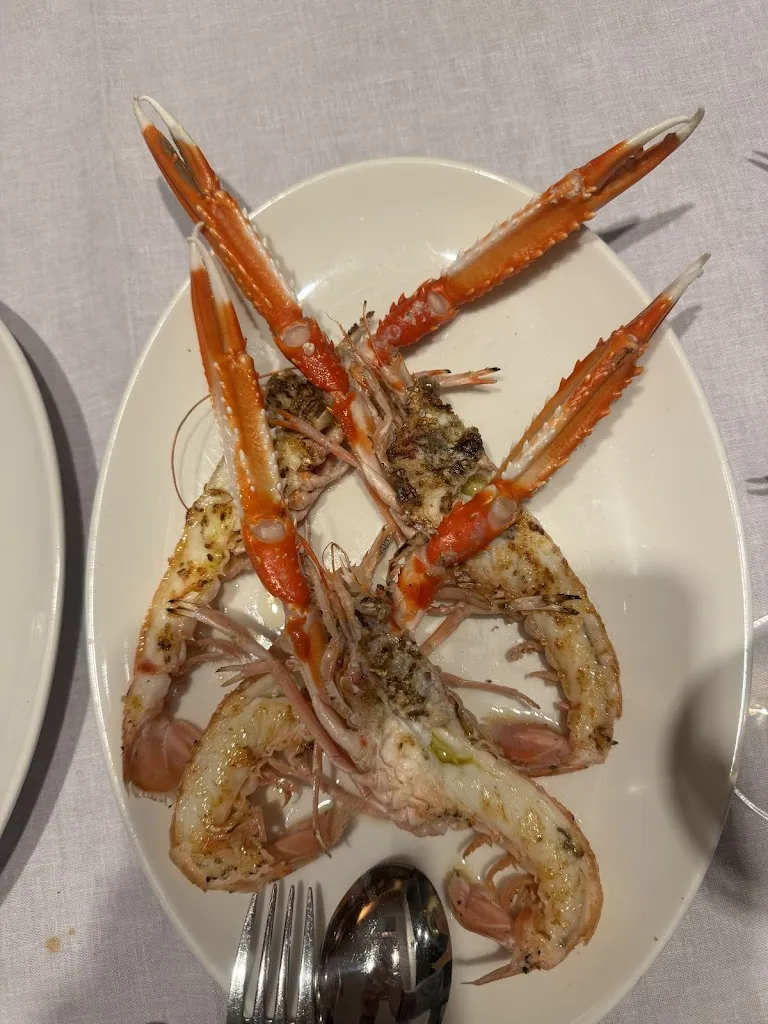 Glory Ann Deniega_Restaurante Atrapallada_Portellada La_review