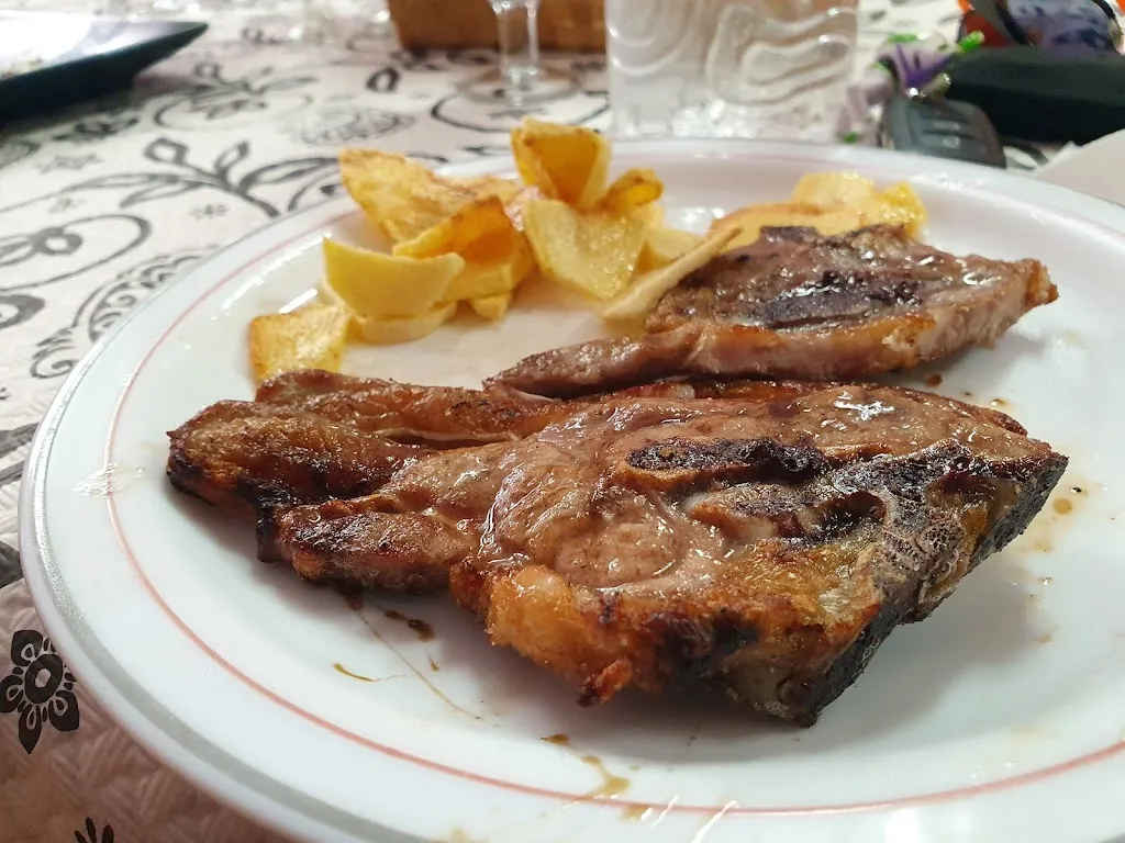 Alberto López_Bar Centro Cultural_Portellada La_review