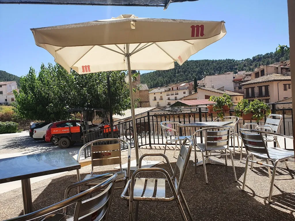 Bar Centro Cultural restaurant in Portellada La