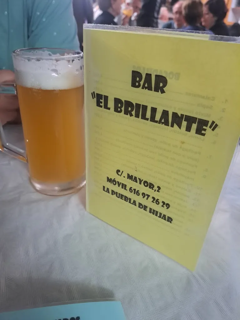 Almudena Ibáñez_Bar El Brillante_Puebla de Híjar La_review