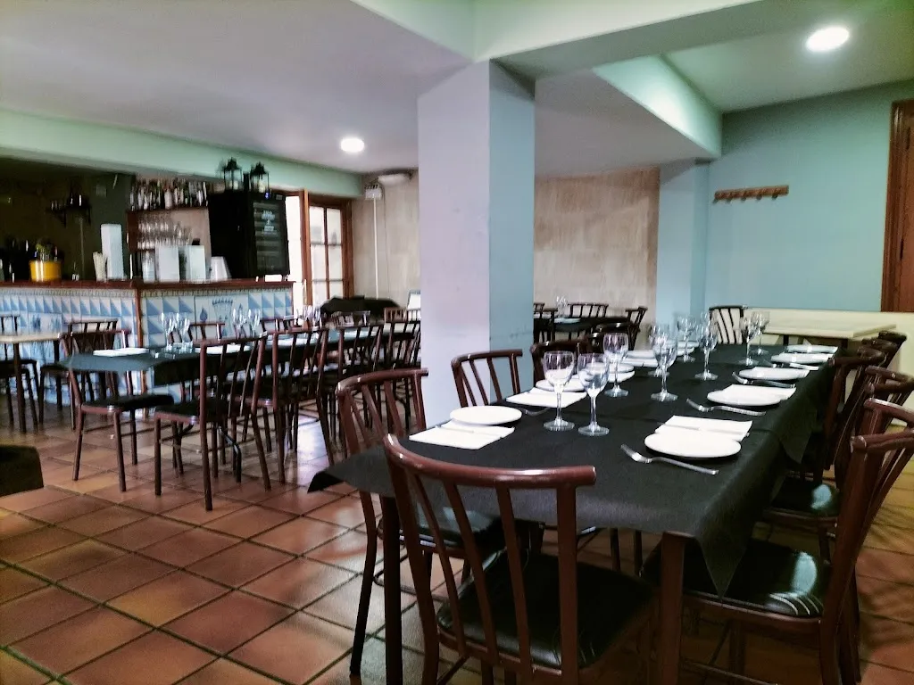 Bar restaurante El Salón restaurant in Riodeva