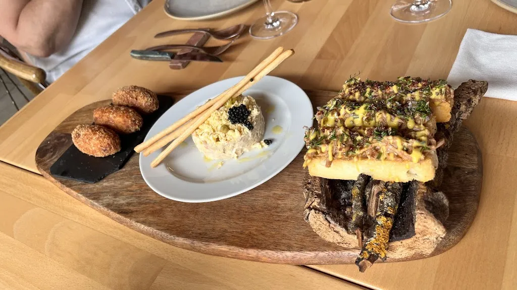 Paloma Pereza_Restaurante Existe_Puertomingalvo_recensione