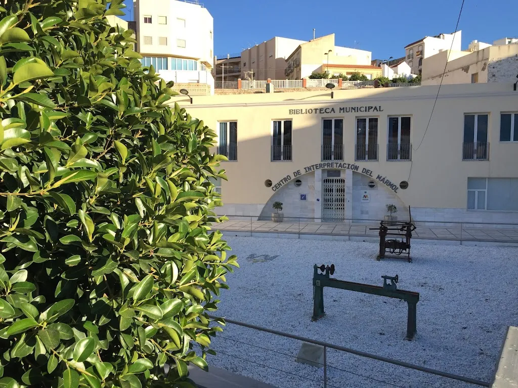 Manuel Jesús Parra Royón_Centro de Interpretación del Mármol_Macael_recensione