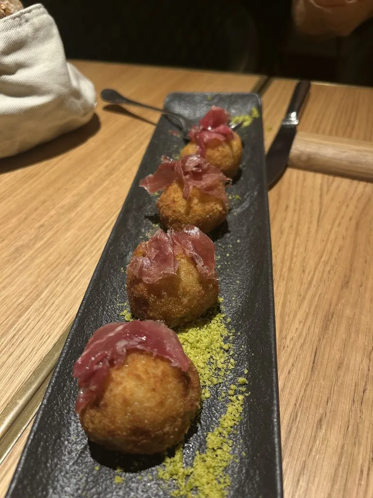 SoMa restaurante_Seno_slider_image_3