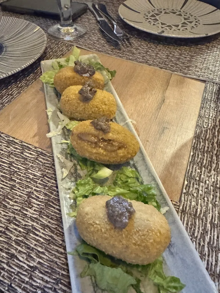 tutuvioleta_EL PATIO DEL ADARVE_Toril y Masegoso_review