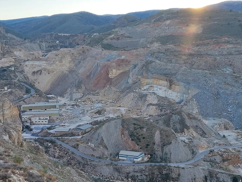 Canteras de Mármol de Macael_Macael_slider_image_3